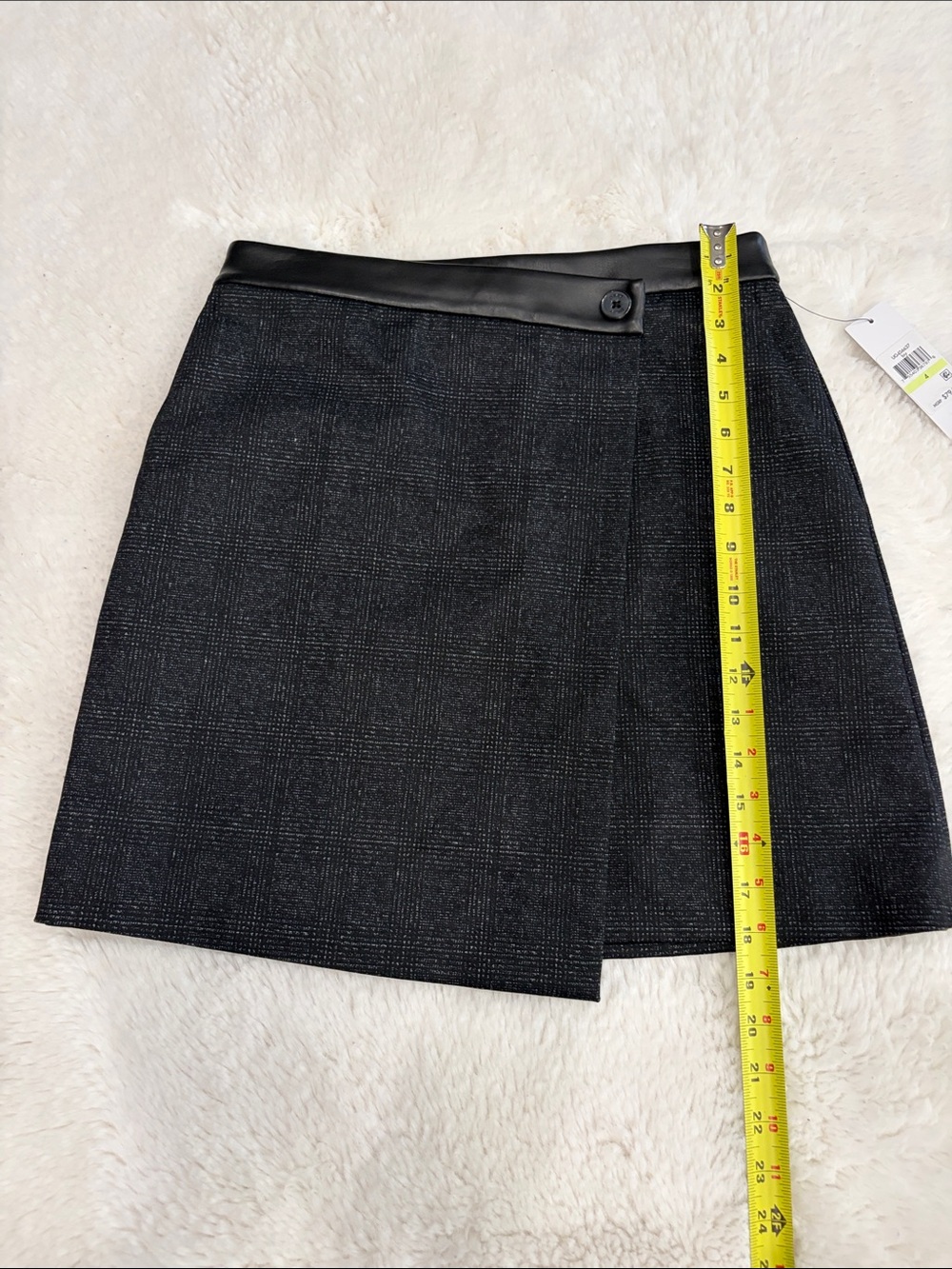DKNY ,Size 4,Women’s Black Plaid Wrap Mini Skirt with Faux Leather Trim - Picture 10 of 17